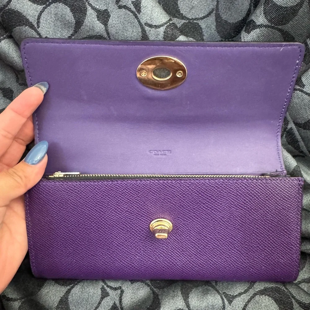 Coach electric Purple Leather Wallet - Picture 2 of 6